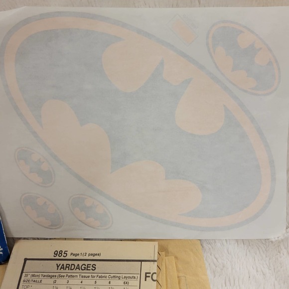 VTG Butterick 1989 BATMAN Iron-On Transfer Kids Sweatshirt Pattern #985✨️NIP - Picture 9 of 16